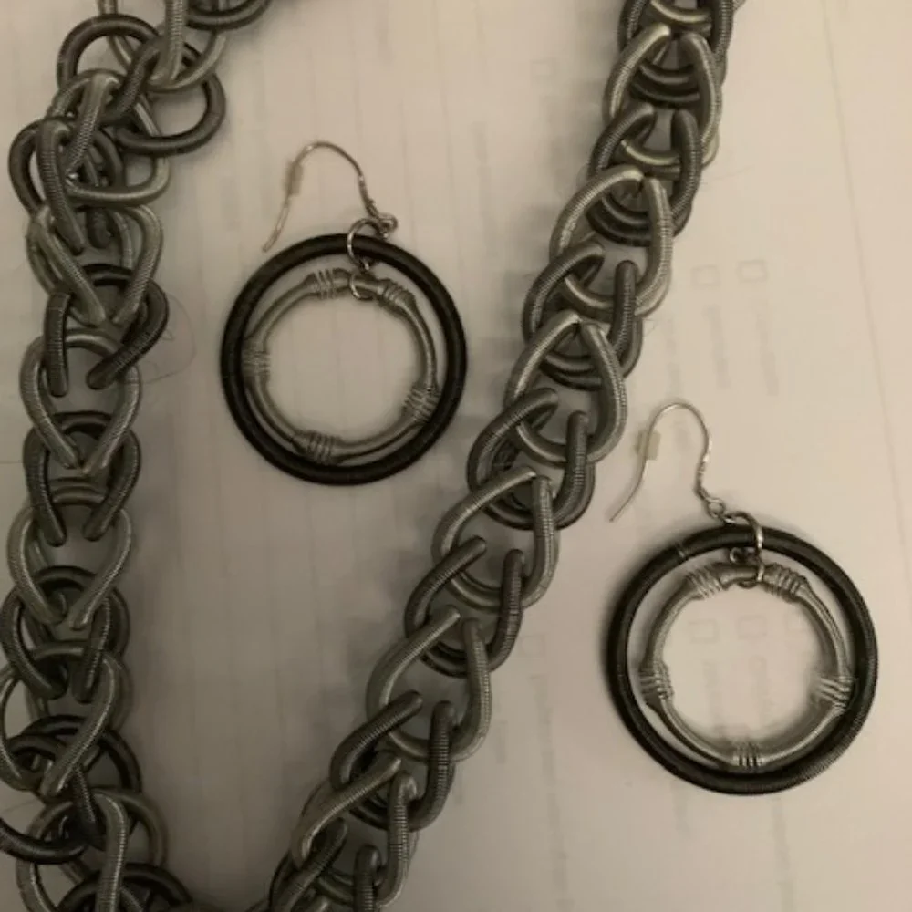 Unique 2-Tone gray piano wire stretch art necklace and earrings: modern, clean - Picture 5 of 6